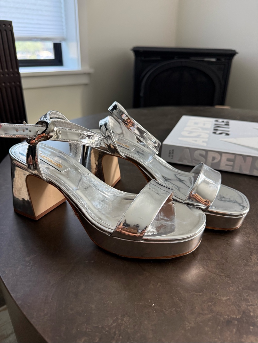 NWT Larroudé Metallic Silver Platform Block Dolly Heel 7.5